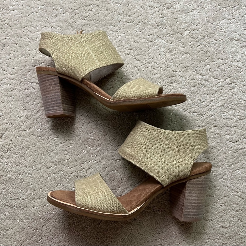 TOMS Majorca Cutout Sandal Textile Champagne Gold 9